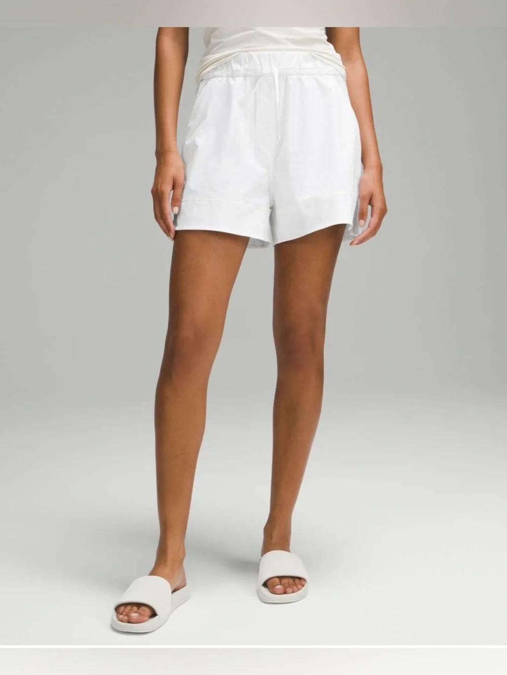Lululemon Women’s Cinchable Waist High-Rise Woven Short 3.5 White Size Small